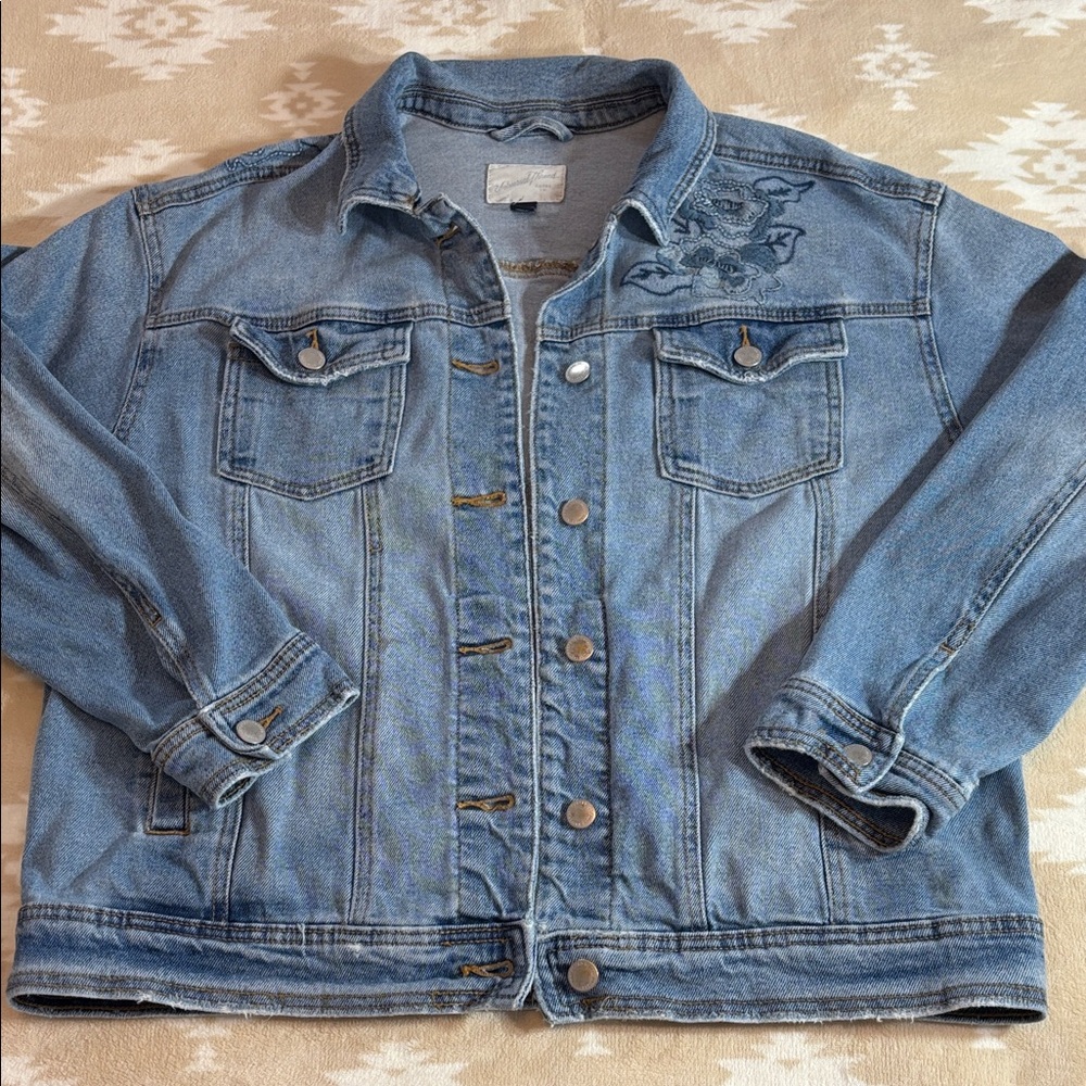 Universal Thread Light Blue Denim Jacket with Floral Embroidery - Picture 13 of 14
